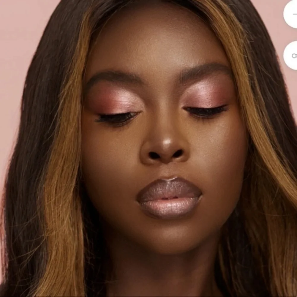 #Give them LALA beauty Grown Women Palette